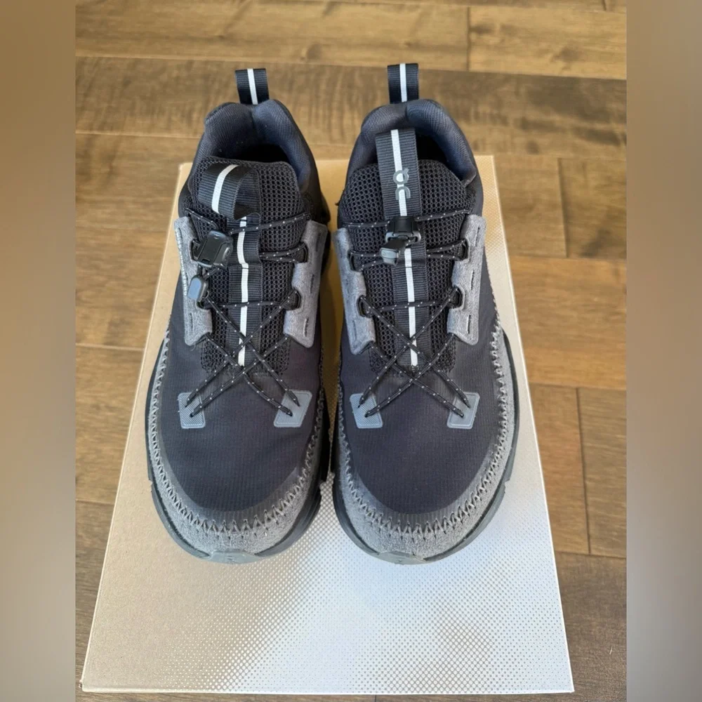 On Women’s Cloudaway Trail Size 7.5 Black Rock - Picture 2 of 11